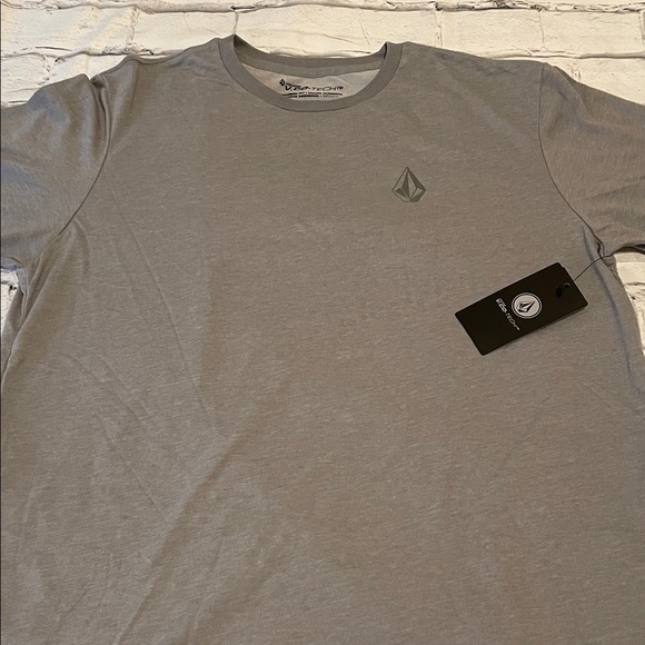 New Volcom Men’s gray Casual shirt - Picture 1 of 1